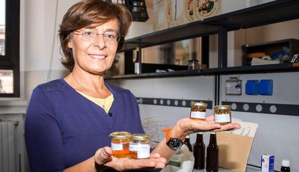 Angela Bassoni con l'erisimo